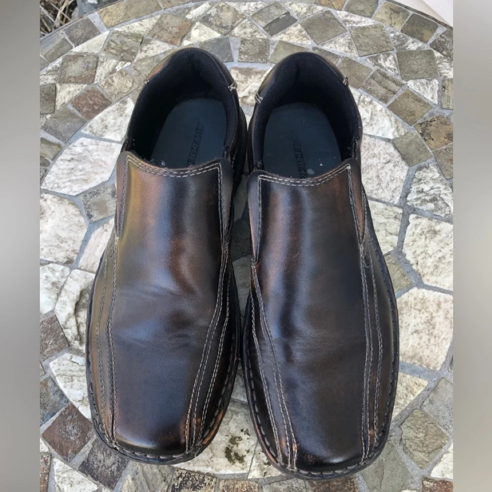 ☔️Skechers brown distressed slip on shoes